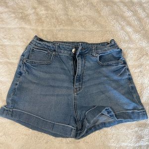 AE Mom Shorts